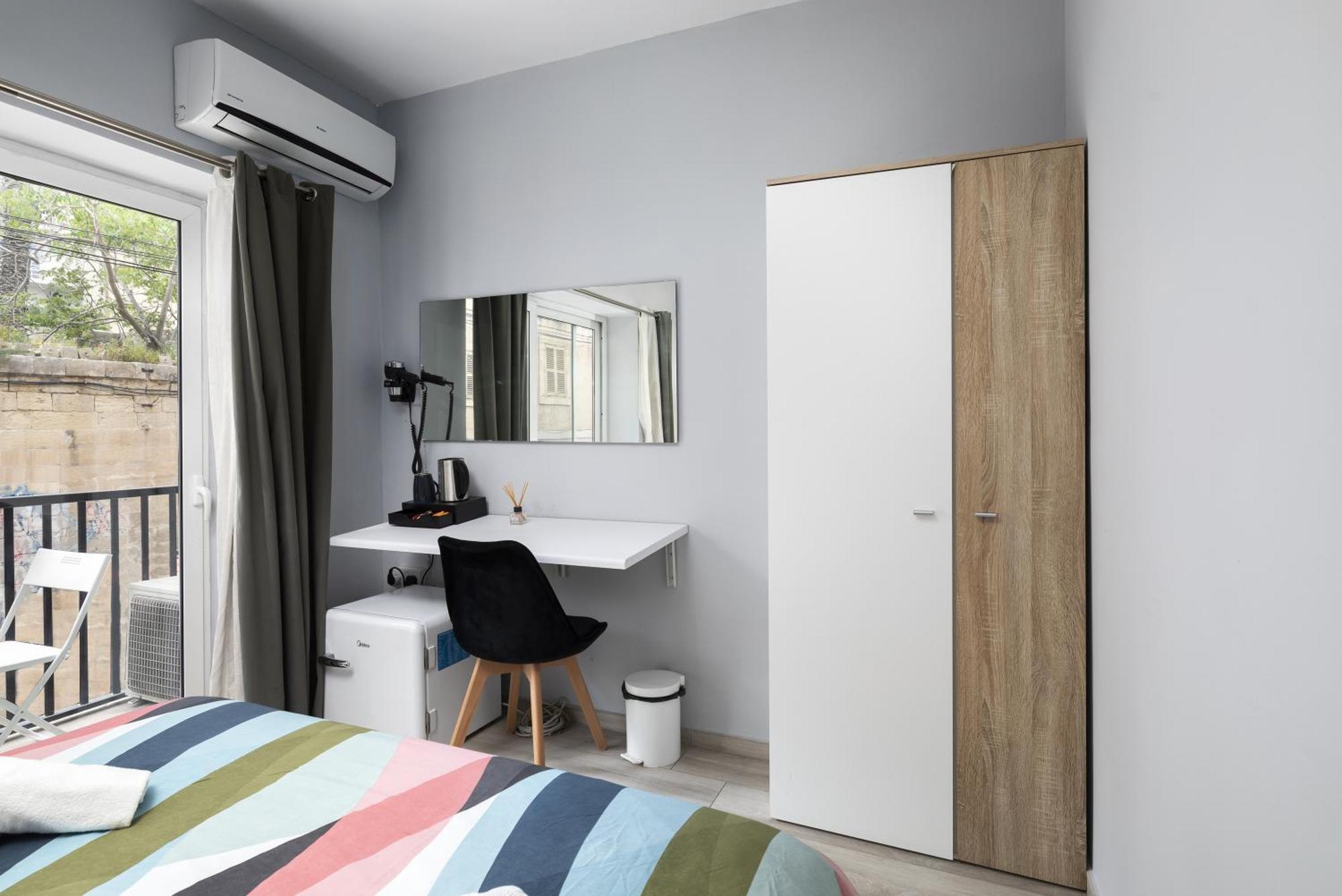 Modern 3 Bedroom & 3 Bathroom Apartment - Near Balluta Bay Saint Julian's Exterior photo